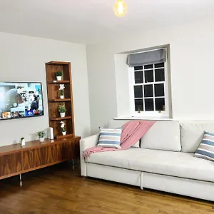 Lovely Spacious At Temple Bar Apartment